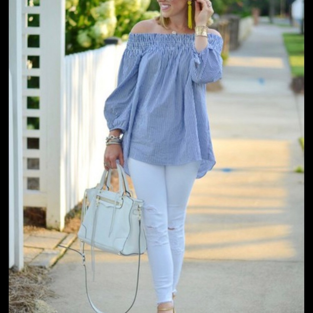Light Blue off-shoulder top ⭐️ Excellent!
